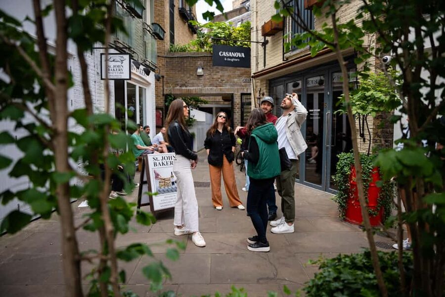 Local Foodie Adventure in London: 10+dishes, drinks and more - The walking route from Seven Dials to the food stops