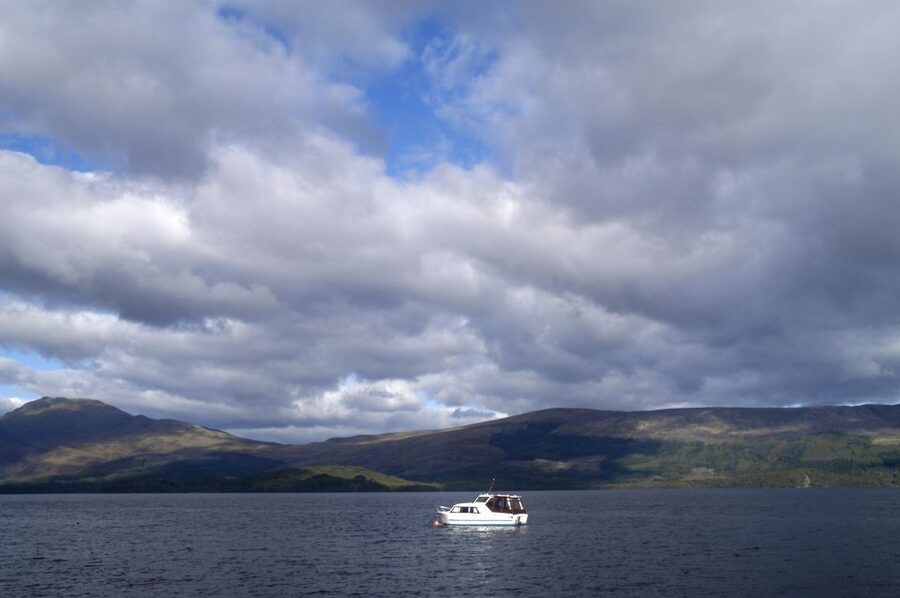 Loch Lomond: Island Discovery 2-Hour Cruise - Families, dogs, and the right type of passenger