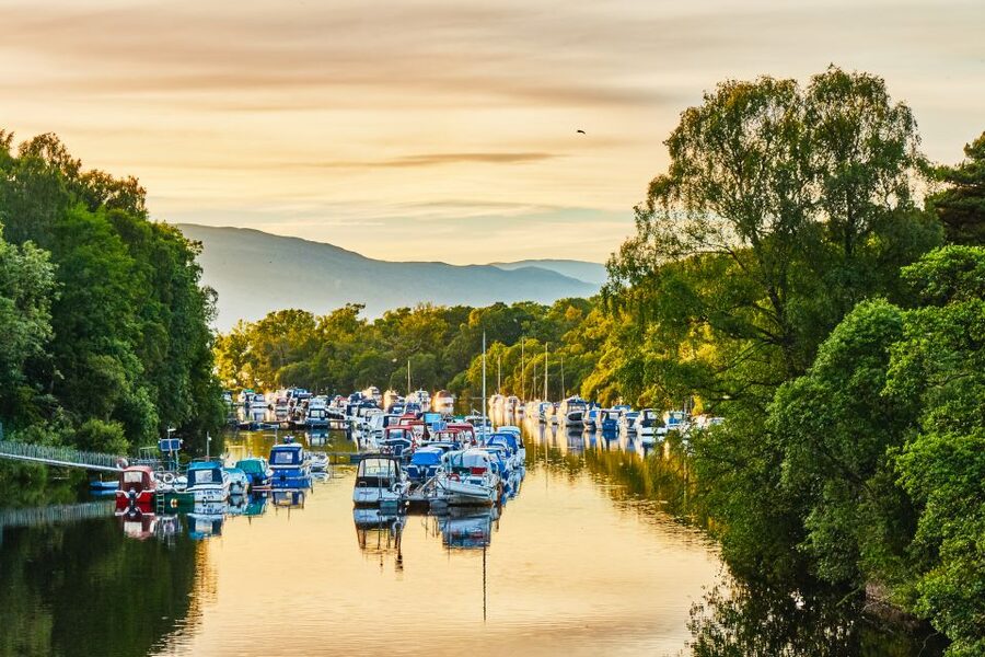 Loch Lomond: Scottish Highlands Sightseeing Cruise - Weather, photography, and comfort