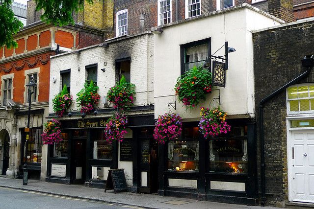 London: 2-Hour Historic Pub Tour - London’s drinking past, told one back street at a time