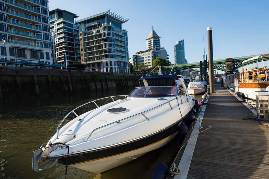 London: 2 hour private luxury yacht hire on the River Thames - The Shard and London’s changing skyline