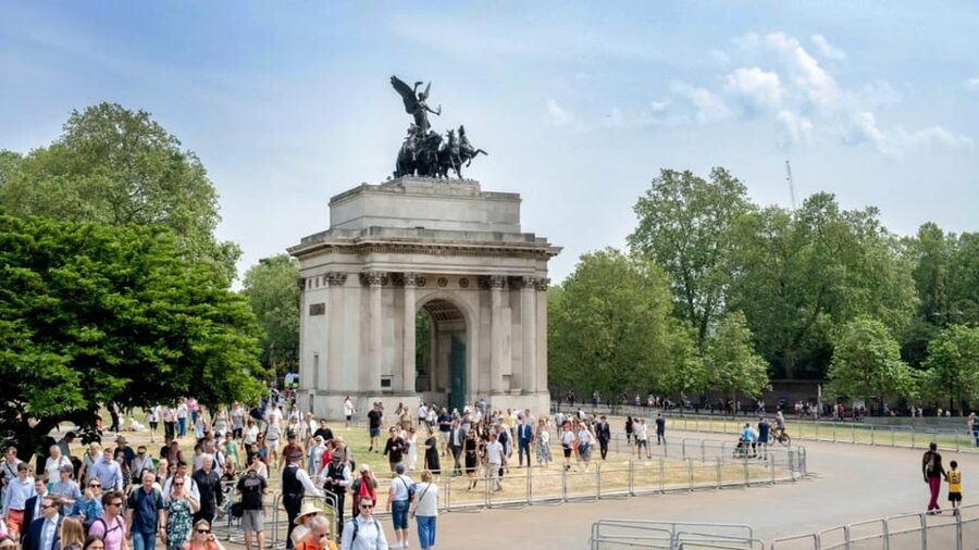 London: 24-Hour Hop-On Hop-Off Bus Pass - How to get the best value from $33