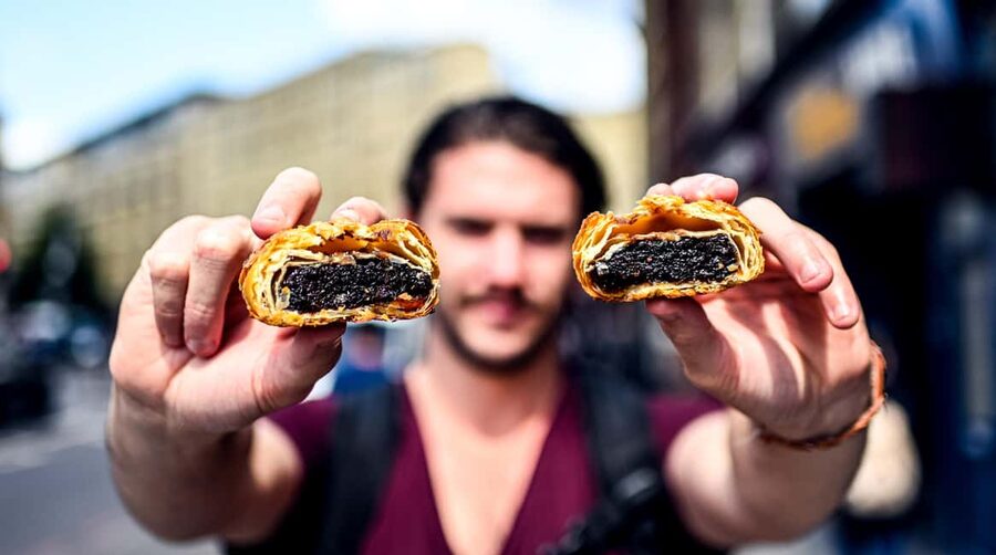 London: 3.5-Hour Shoreditch Street Food Tour - Salt-beef bagel: a strong East End opening