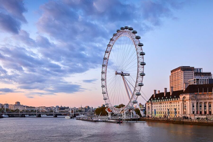 London: 3 Days of Must-See Attractions including London Eye - Day one: London Eye, Big Bus, and the Thames