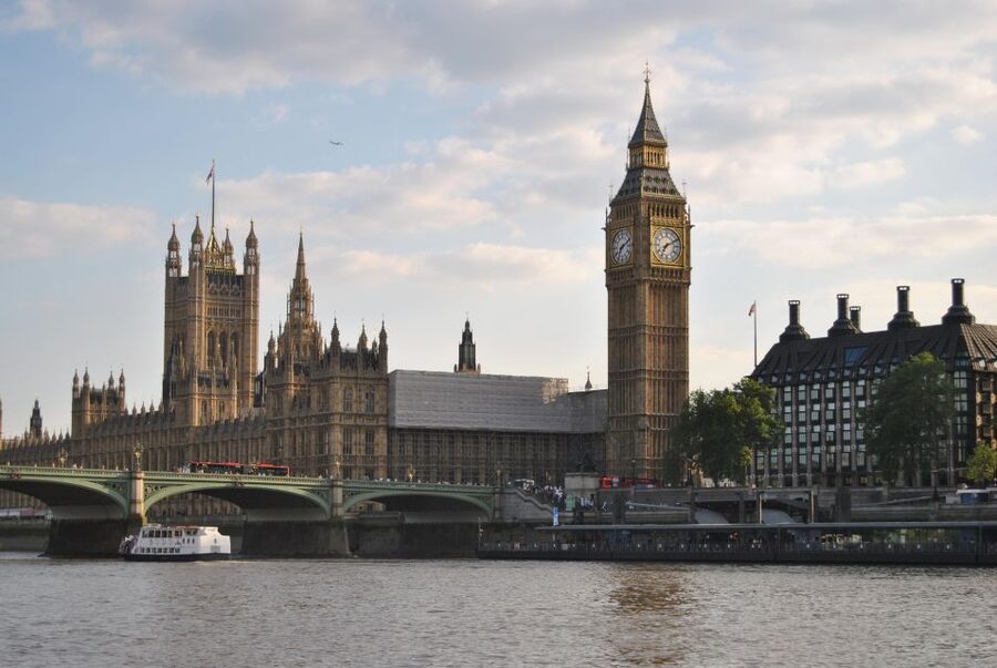 London: 3-Hours Private Walking Tour - Starting beside Westminster and the Thames