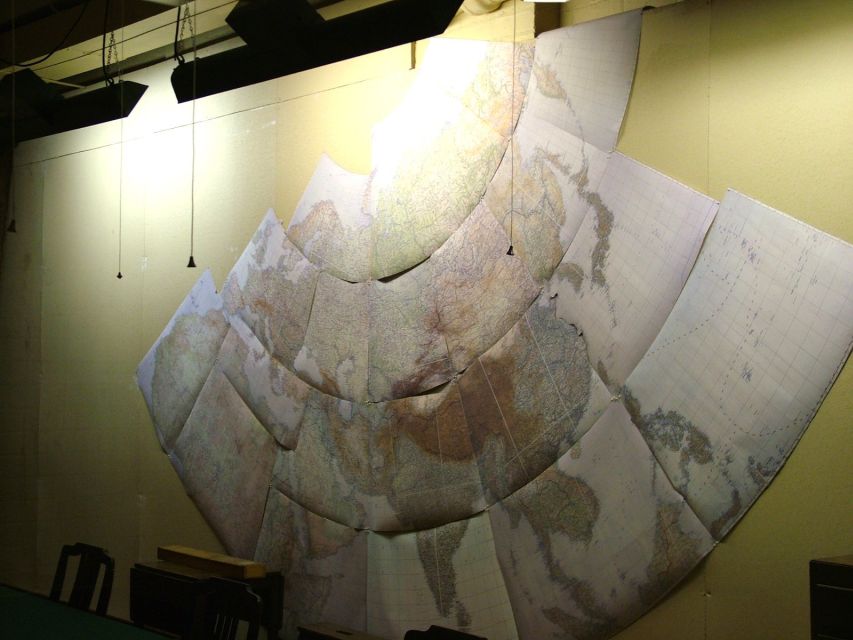 London: 30 Top Sights and Churchill War Rooms Tour - The Underground transfer and the South Bank