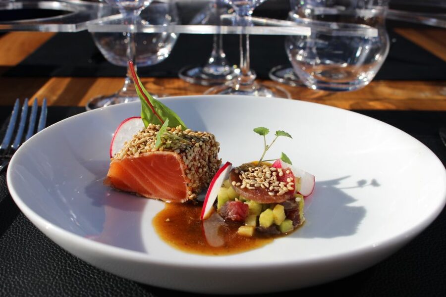 London: 4 Course Lunch Tour by Luxury Coach Bustronome - Birthdays, anniversaries, and group occasions