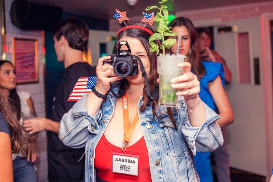 London: 4 Soho Nightclubs Crawl - Free entry, welcome shots, and the real drink value