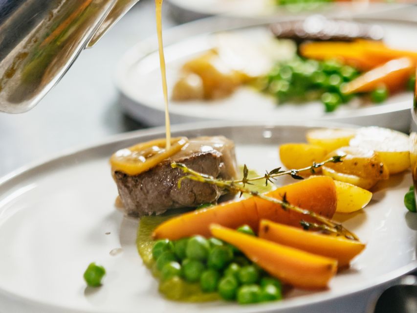 London: 6-Course Gourmet Dinner on a Luxury Coach - Key things to know before booking