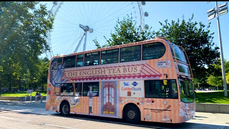 London: Afternoon Tea Bus with a Glass of Prosecco - The staff are a major part of the experience