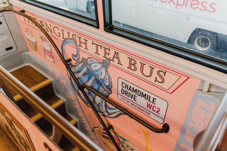 London: Afternoon Tea Bus with a Glass of Prosecco - Timing, meeting point, and what to bring