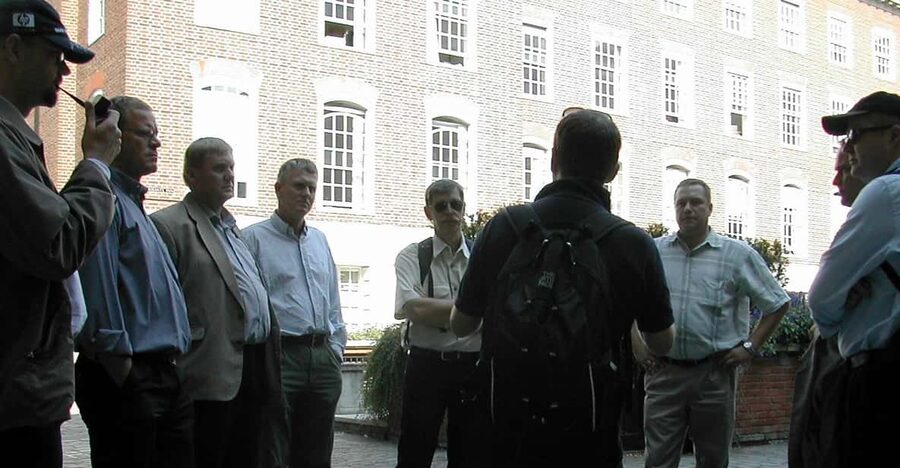 London: Beyond Jack the Ripper Serial Killers Walking Tour - What the guide does particularly well