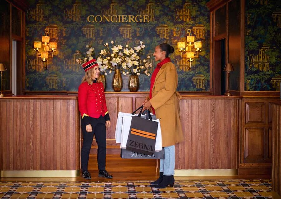 London: Bicester Village Shopping Day Trip with Coach Ride - Who will enjoy this most
