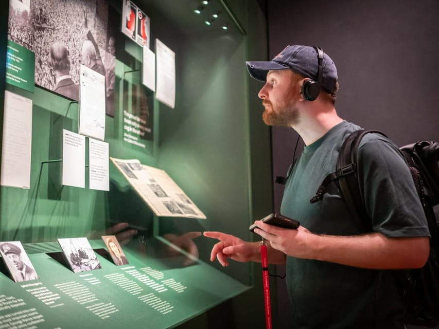 London: Big Ben, Churchill War Rooms & Buck'ham Palace Tour - Starting at The Ritz in Green Park