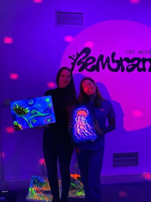 London: Bottomless Sip & Paint in the Dark - A two-hour London night built around neon paint