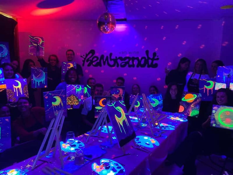 London: Bottomless Sip & Paint in the Dark - What painting in the dark actually changes