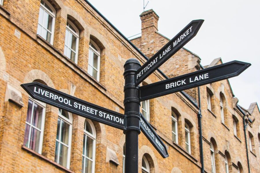 London: Brick Lane, Shoreditch & Spitalfields Food Tour - Street art, old buildings, and local stories between bites