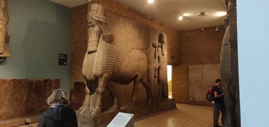 London: British Museum Archaeology Course and Guided Tour - Following the human story from early tools to first cities