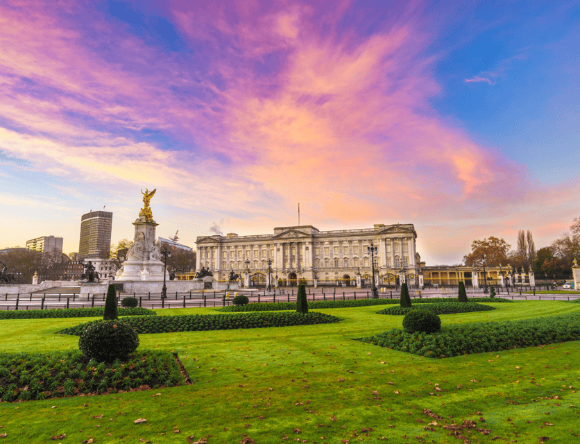 London: Buckingham Palace and Royal London Walking Tour - Starting beside The King’s Gallery