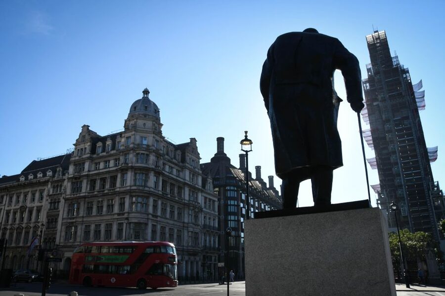 London: Buckingham Palace & Big Ben & Abbey Private Tour - Horse Guards Parade and Whitehall