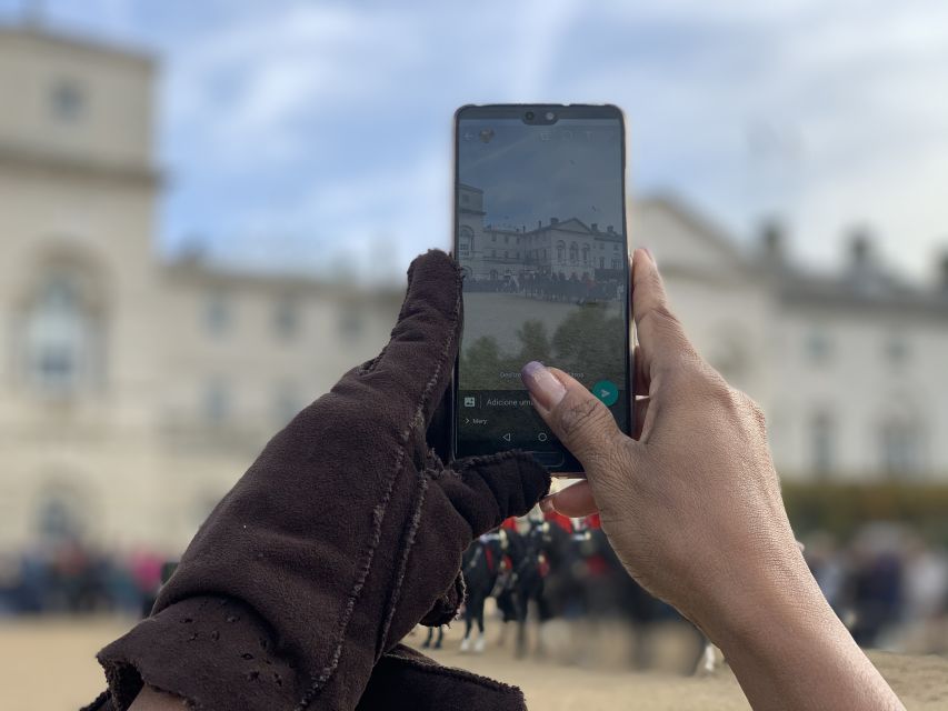 London: Buckingham Palace & Changing of the Guard Experience - Who will enjoy this experience most?