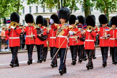 Buckingham Palace Entry & Changing of the Guard Tour
