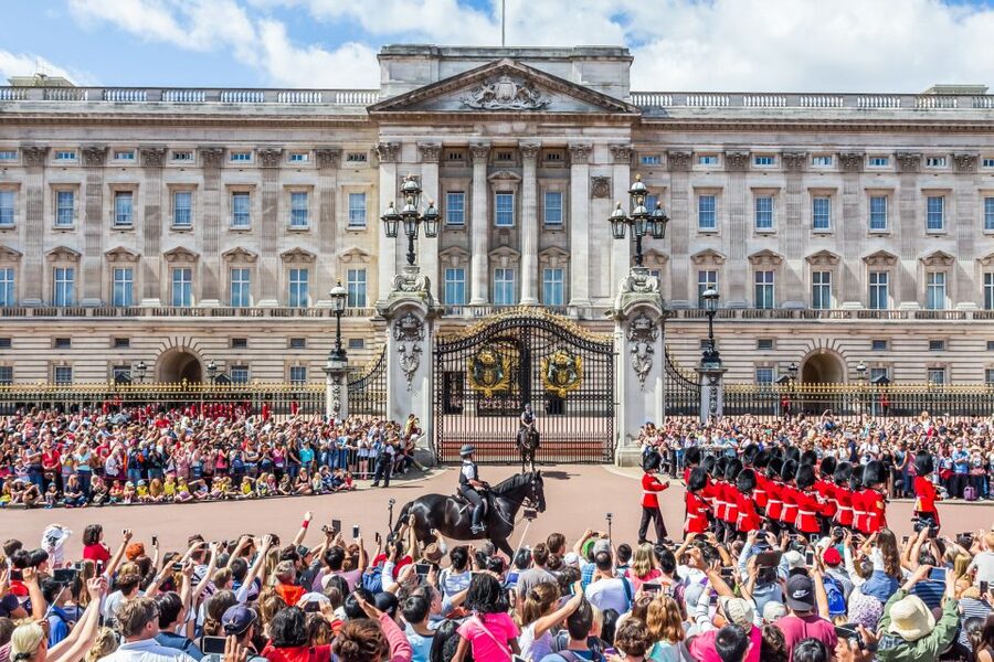 London: Buckingham Palace Entry & Changing of the Guard Tour - Is $97 a fair price?