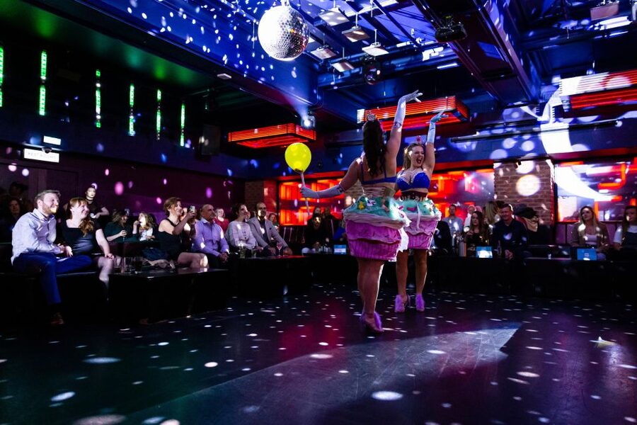 London: Burlesque Cabaret Show in the West End - QT in Covent Garden: finding the entrance