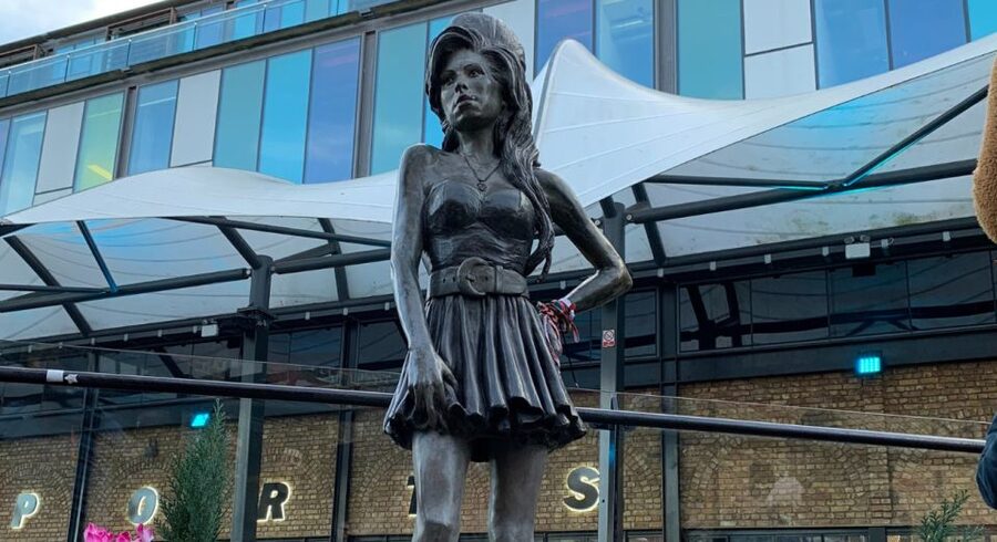 London: Camden Walking Tour - Camden Lock and the canal-side market