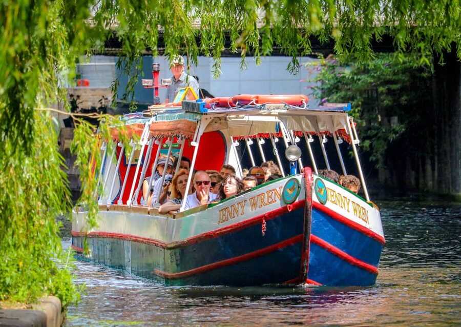 London: Canal Boat Ride on Camden Lock - Who will enjoy the Jenny Wren most