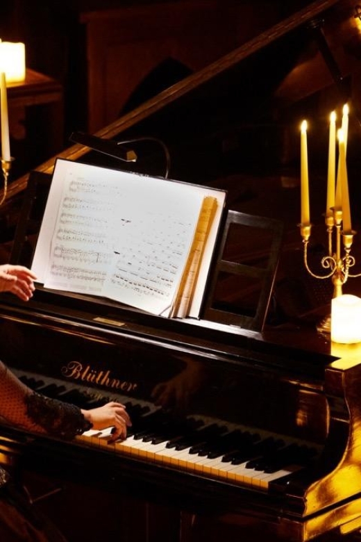 London: Candlelight Concert Ticket - Who will enjoy this London evening most
