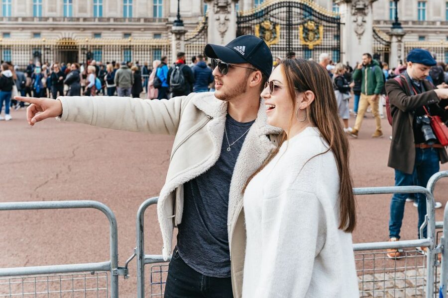 London: Changing of The Guard Tour - What the guide adds to the ceremony