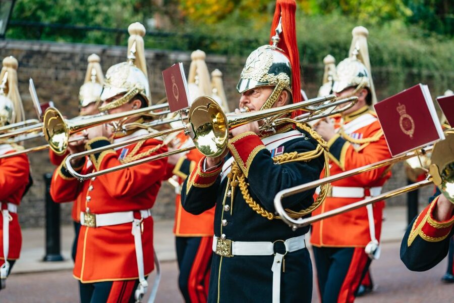 London: Changing of The Guard Tour - Ceremony changes, weather, and the risk of cancellation