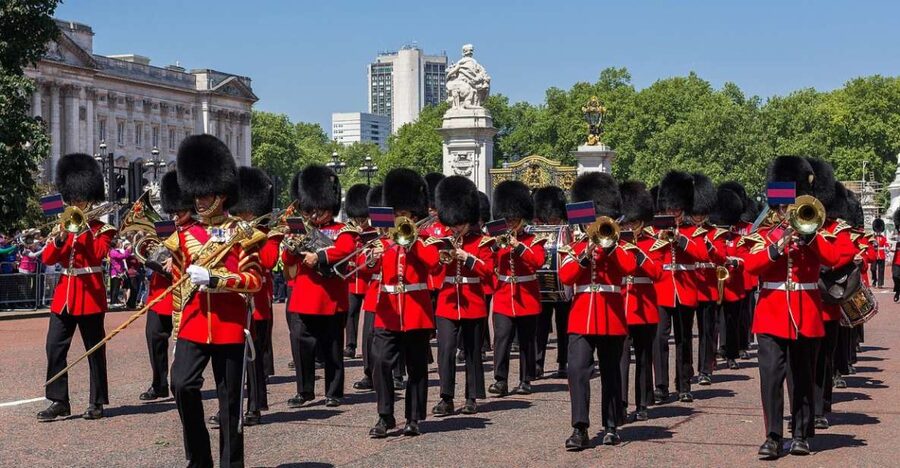 London: Changing of the Guard Tour at Buckingham Palace - Key points to know before you book