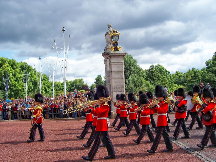 London Changing of the Guard Tour - Front Row 12 guests 2,5h - Key points at a glance
