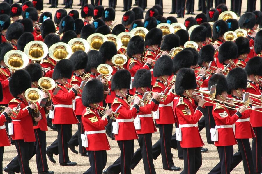 London Changing of the Guard Tour - Front Row 12 guests 2,5h - Why this guard tour is more than a palace photo stop