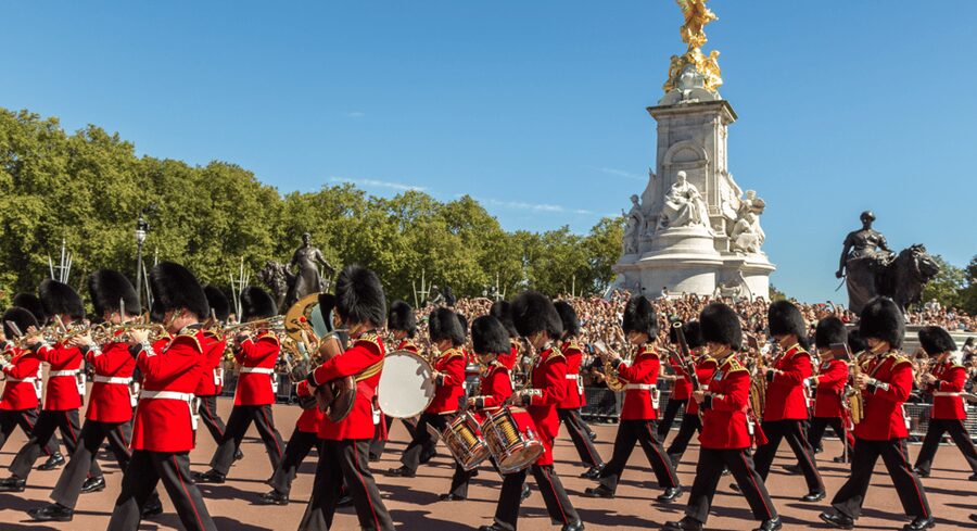 London: Changing of the Guard Walking Tour with Small Group - Key details before you book