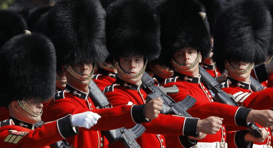 London: Changing of the Guard Walking Tour with Small Group - Starting at The Old Star in St James’s