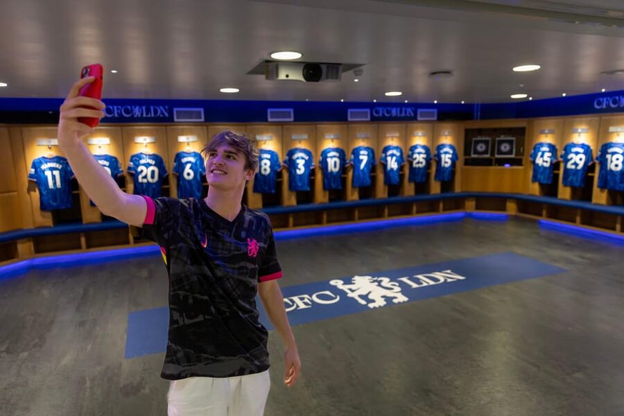 London: Chelsea FC Museum and Stamford Bridge Classic Tour - The home and away dressing rooms