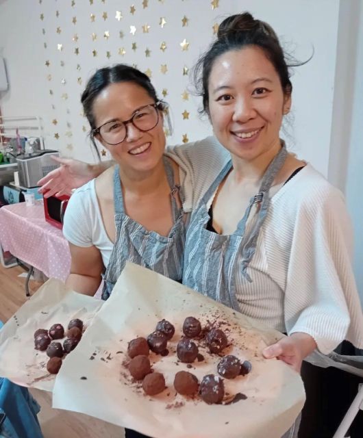 London: Chocolate Truffle-Making Workshop - The first task: building a creamy ganache