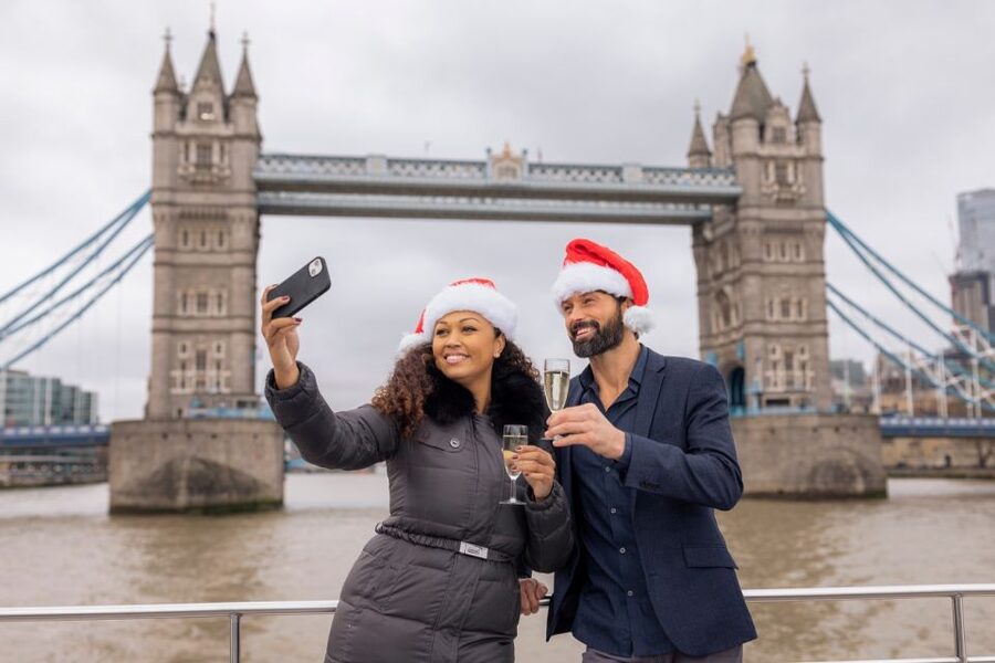 London: Christmas Day Sightseeing Cruise - A quiet Christmas route along the River Thames