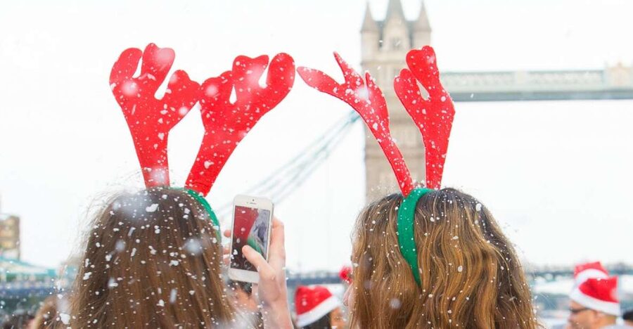 London: Christmas Day Sightseeing Cruise - Tower Bridge, the Tower of London, and the eastern turn