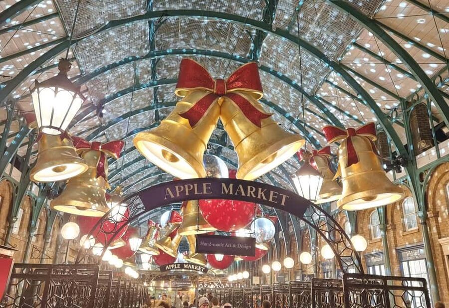 London: Christmas Lights Guided Walking Tour - Regent Street’s large-scale light display