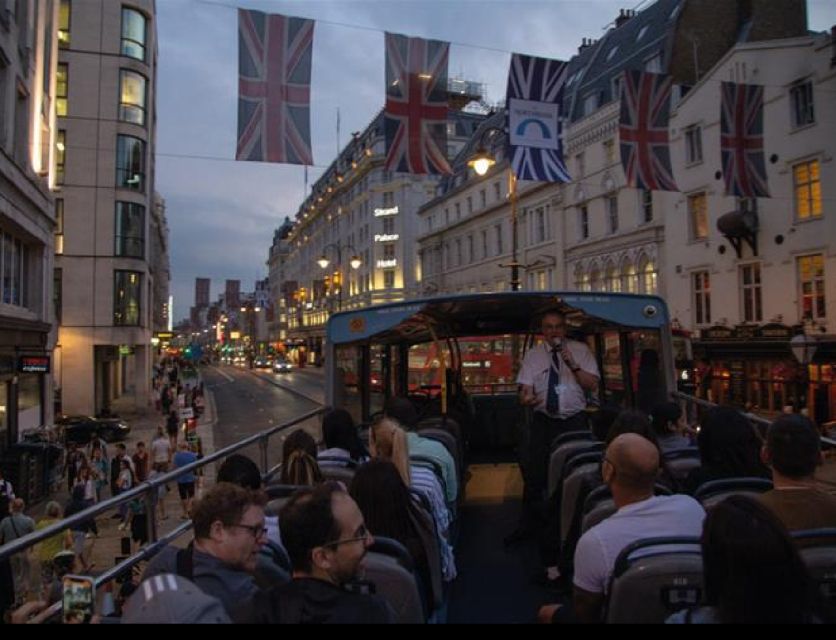 London: Christmas Lights Nighttime Bus Tour with Live Guide - Who should book this Christmas bus tour?