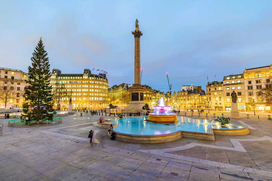 London: Christmas Lights Tour by Vintage Double-Decker Bus - What the live commentary adds