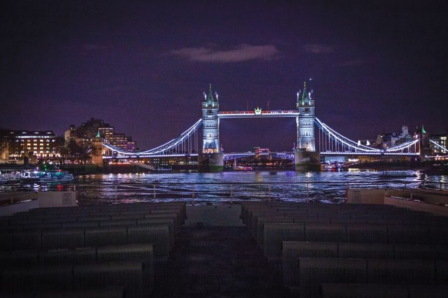 London: Christmas Party Dinner Cruise - Sailing from Tower toward Canary Wharf