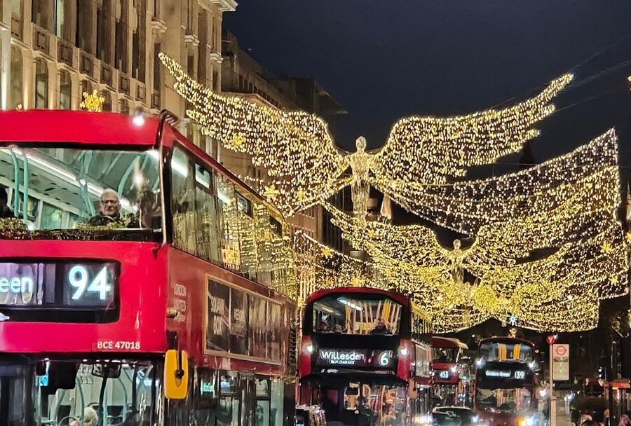 London Christmas Sparkle Walking Tour Small Group - Carnaby’s Smaller-Scale Christmas Personality