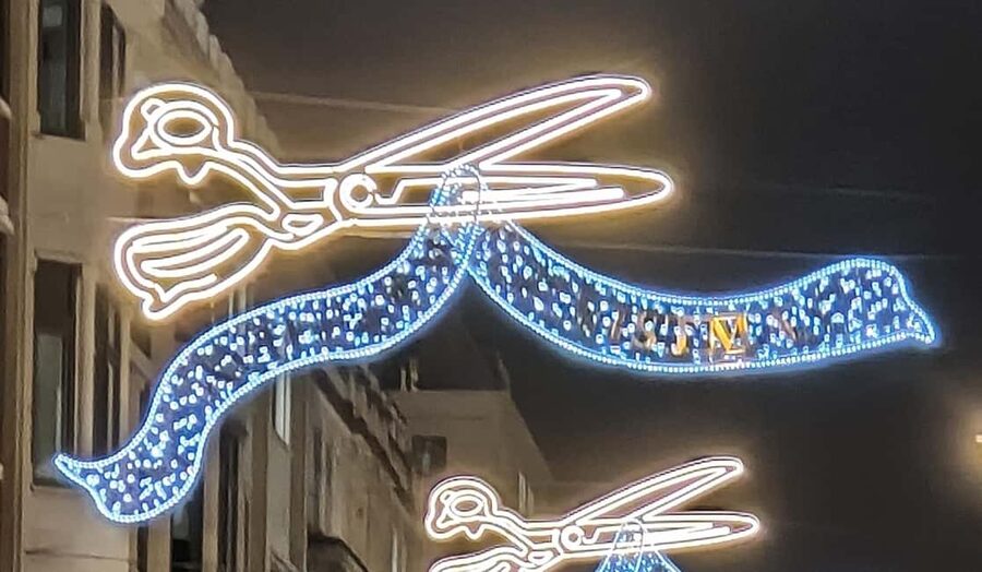 London Christmas Sparkle Walking Tour Small Group - Who Will Get the Most From This Tour