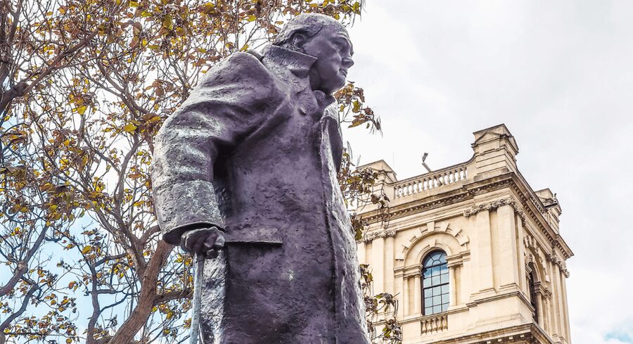 London: Churchill and World War 2 Walking Tour in London - Starting at Embankment Station