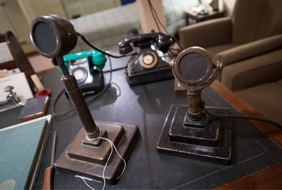 London: Churchill War Rooms Ticket & Landmarks Guided Tour - From Parliament Square to Westminster Abbey